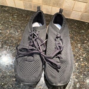 Abeo Black Knit Women's Athletic Shoes - vibram